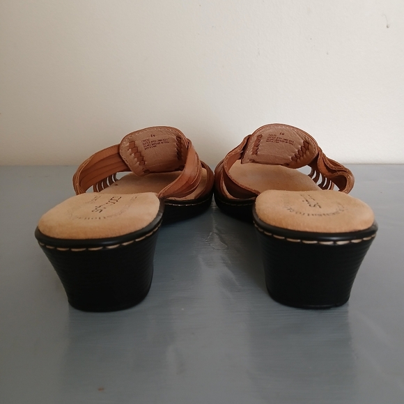Softspots Size 8M Leather Women's Tan Woven Wedge 2" Heel Sandals - Picture 5 of 9